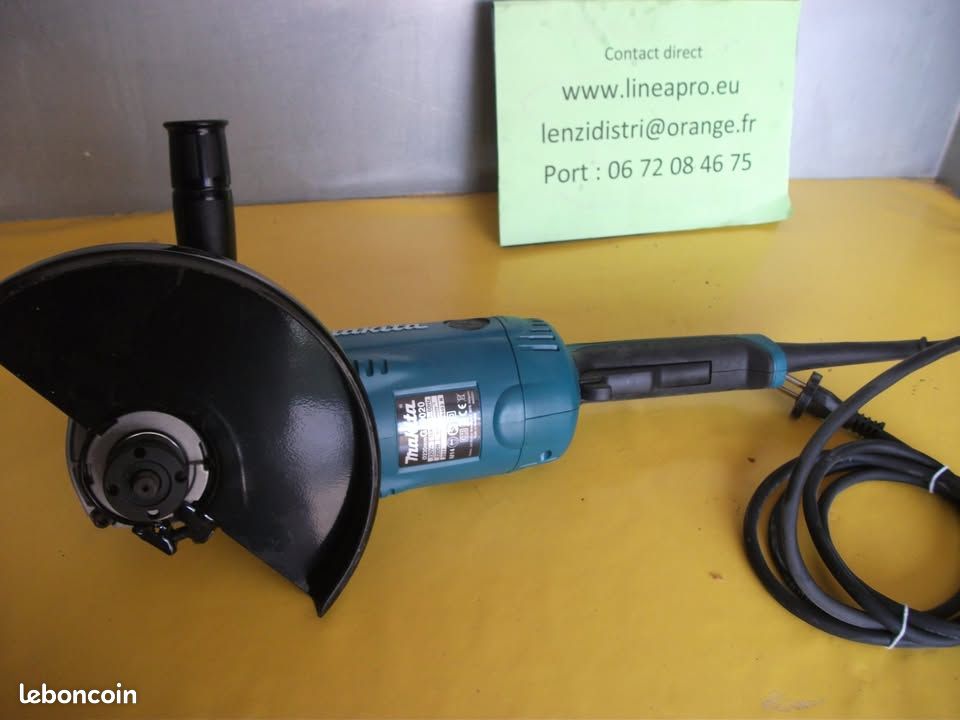 Meuleuse neuve 230mm 2200w. MAKITA GA 9020.    LIVRAISON SUR POINT RELAY OFFERTE