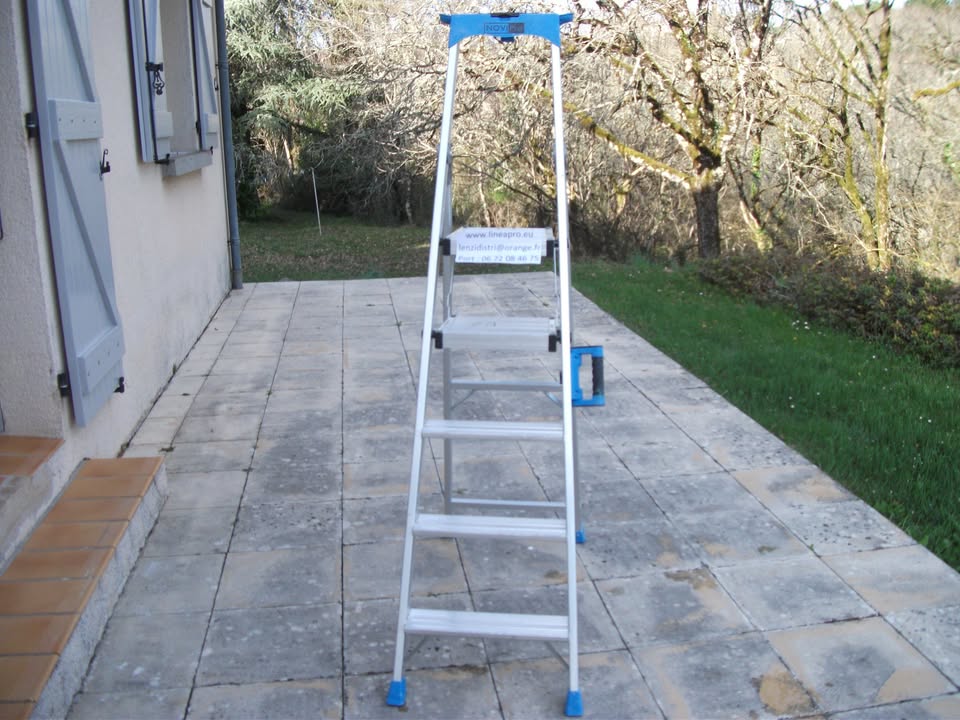 Escabeau aluminium NOVIPRO 6506788 – 5 marches