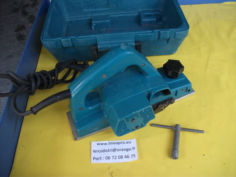 Rabot MAKITA 1923H – 82 mm – 850 W  dans Coffret