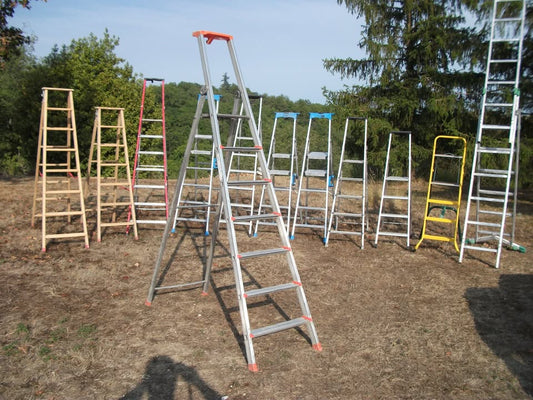 Escabeau aluminium CENTAURE – 6 marches + repose-pieds
