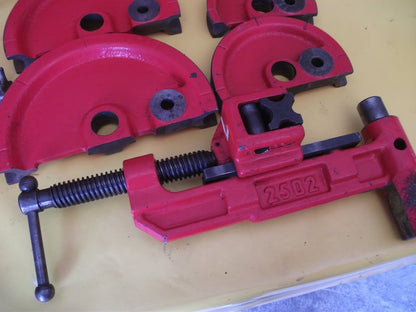 Cintreuse d'établi pour tube cuivre VIRAX 2502.  LIRAISON OFFERTE.