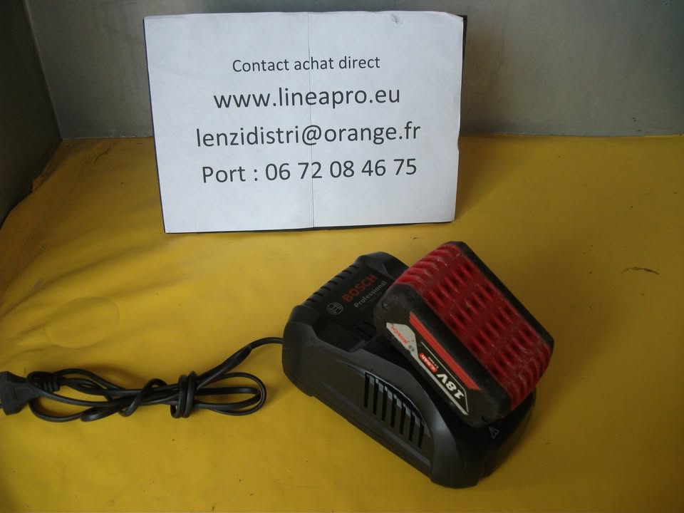 Chargeur rapide BOSCH pro. GAL 1860 CV + BATTERIE 18 V 4 Ah