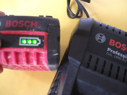 Chargeur rapide BOSCH pro. GAL 1860 CV + BATTERIE 18 V 4 Ah