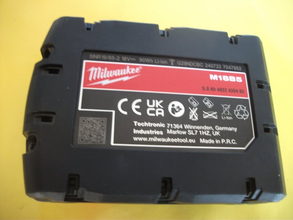 MILWAUKEE BATTERIE 18 V – 5 Ah – NEUVE