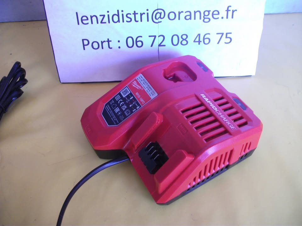 CHARGEUR RAPIDE MILWAUKEE M12-18 FC – 12 V / 18 V neuf