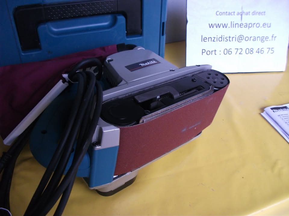 PONCEUSE À BANDE MAKITA 9403J – 1 200 W – 100 × 610 MM neuve.