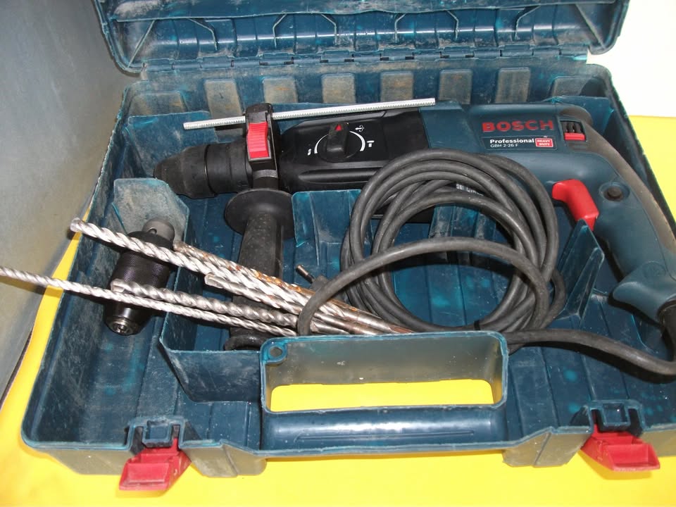 BOSCH PROFESSIONAL GBH 2-26 F Perfo-burineur– 830 W – SDS PLUS