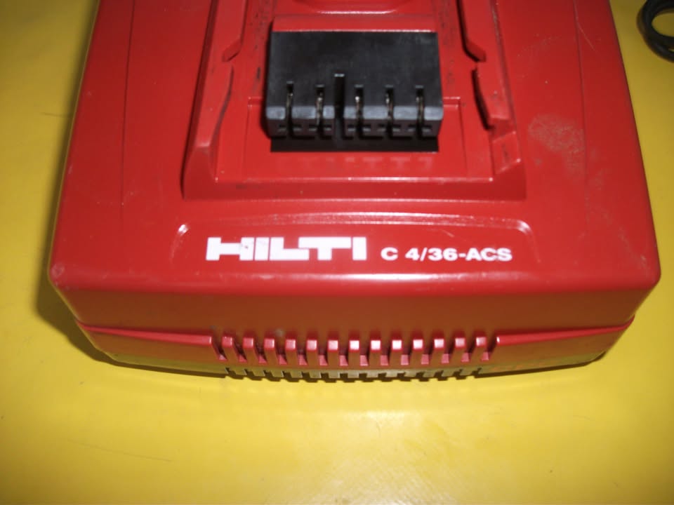 CHARGEUR HILTI C4/36-ACS – 14,4 V À 36 V