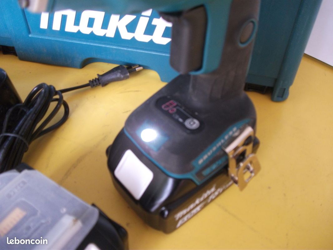 Pack Visseuse à Placo MAKITA DFS452 Brushless 18 V – 2 Batteries 5 Ah + Chargeur. Livraison offerte