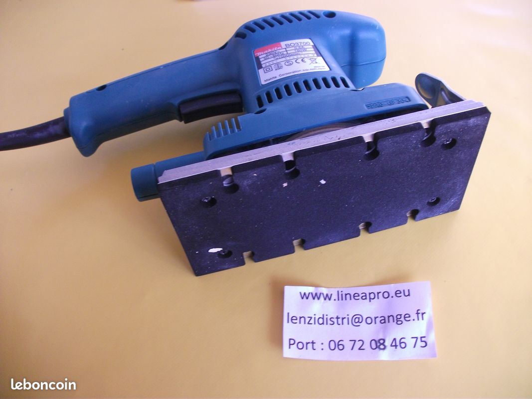Ponceuse vibrante MAKITA BO3700