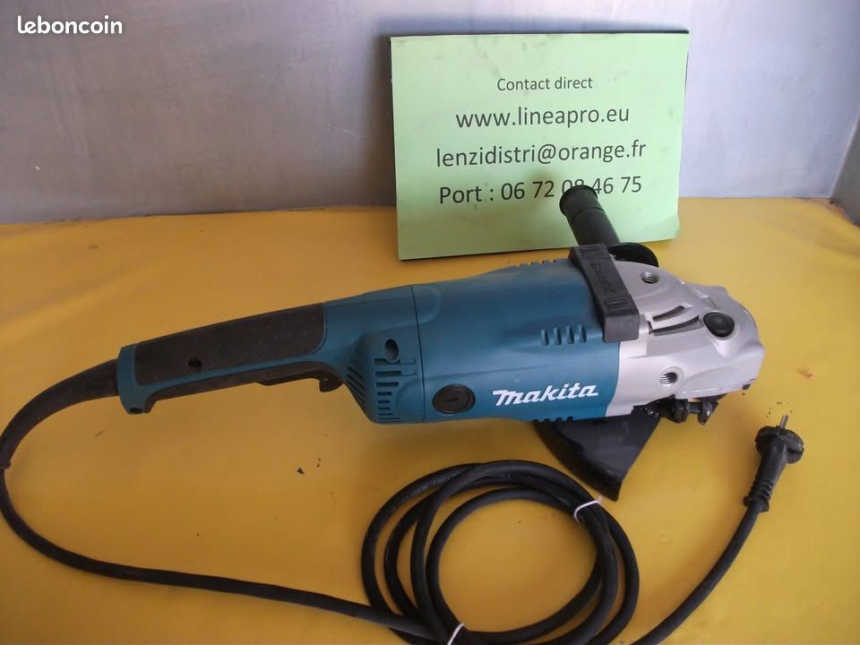Meuleuse neuve 230mm 2200w. MAKITA GA 9020.    LIVRAISON SUR POINT RELAY OFFERTE
