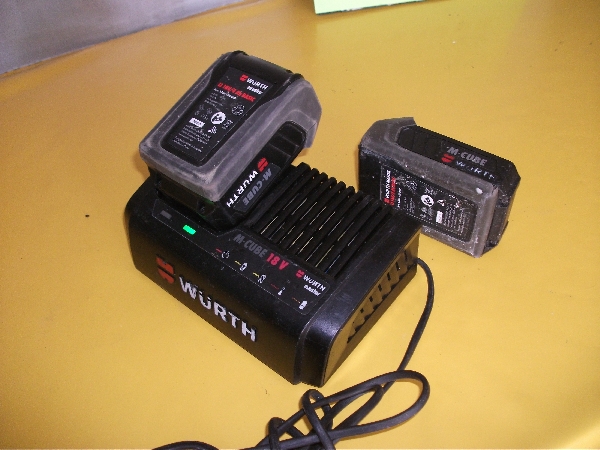 WURTH ALG 18/6 Fast. Chargeur rapide pour gamme batteries M CUBE