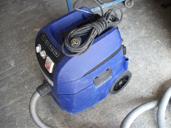 Aspirateur de chantier Berner BWDVC 1400W 